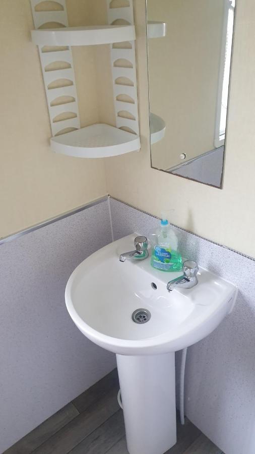 Holiday Home In Lyons Robin Hood Holiday Park Meliden 외부 사진