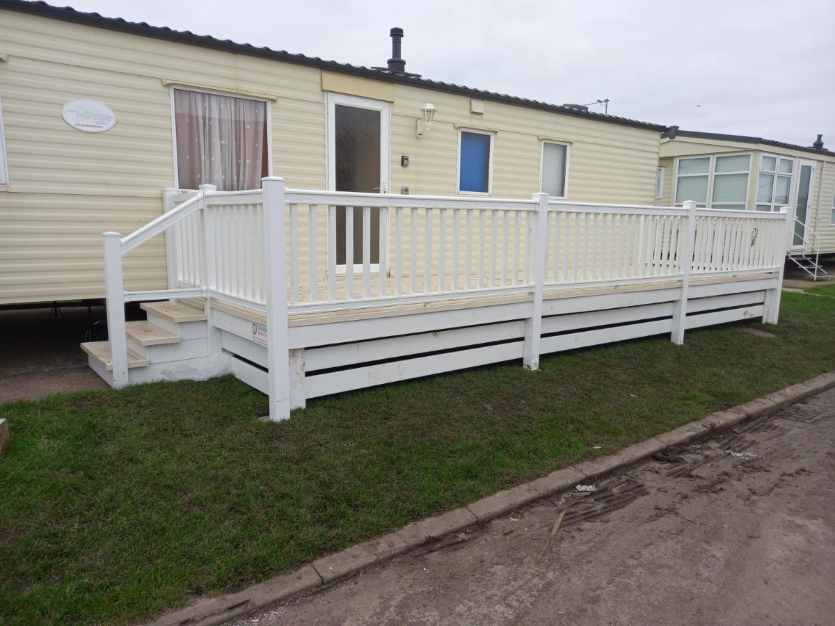 Holiday Home In Lyons Robin Hood Holiday Park Meliden 외부 사진