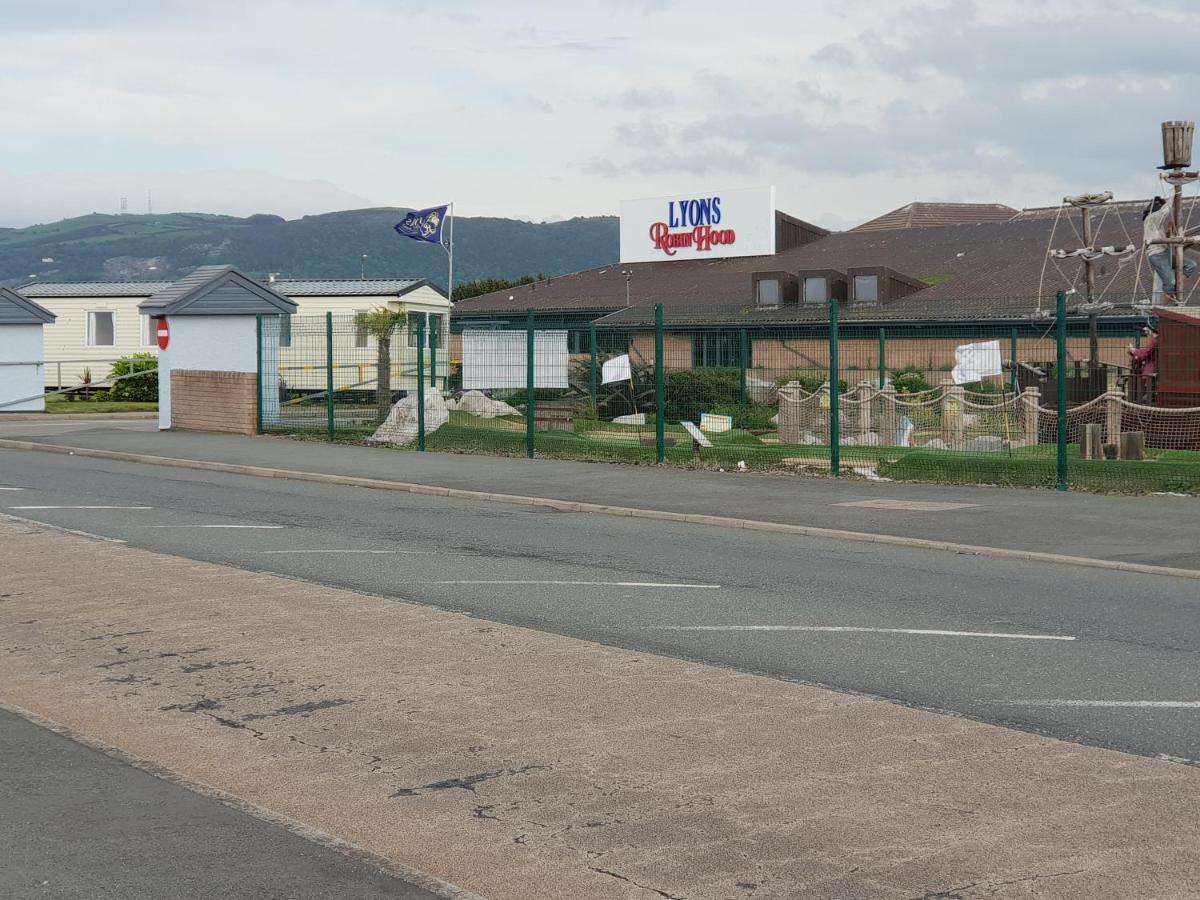 Holiday Home In Lyons Robin Hood Holiday Park Meliden 외부 사진