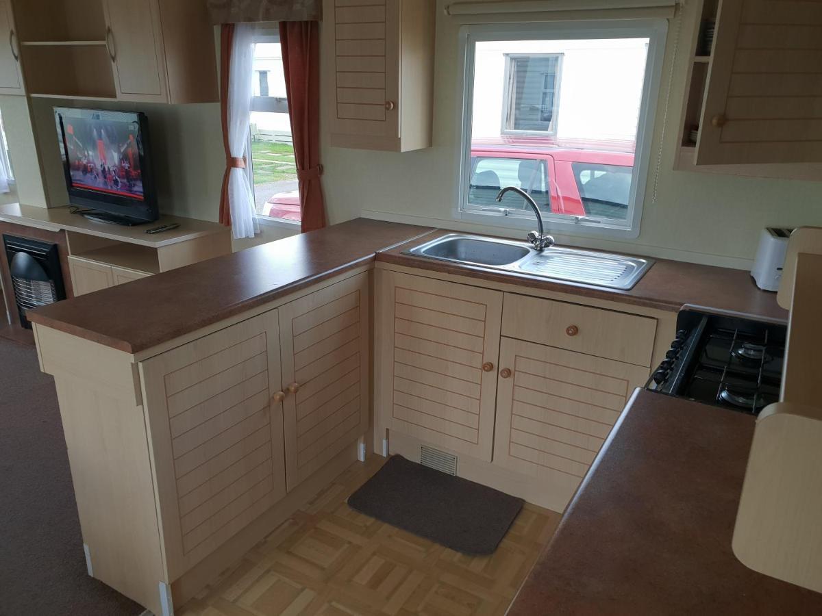 Holiday Home In Lyons Robin Hood Holiday Park Meliden 외부 사진
