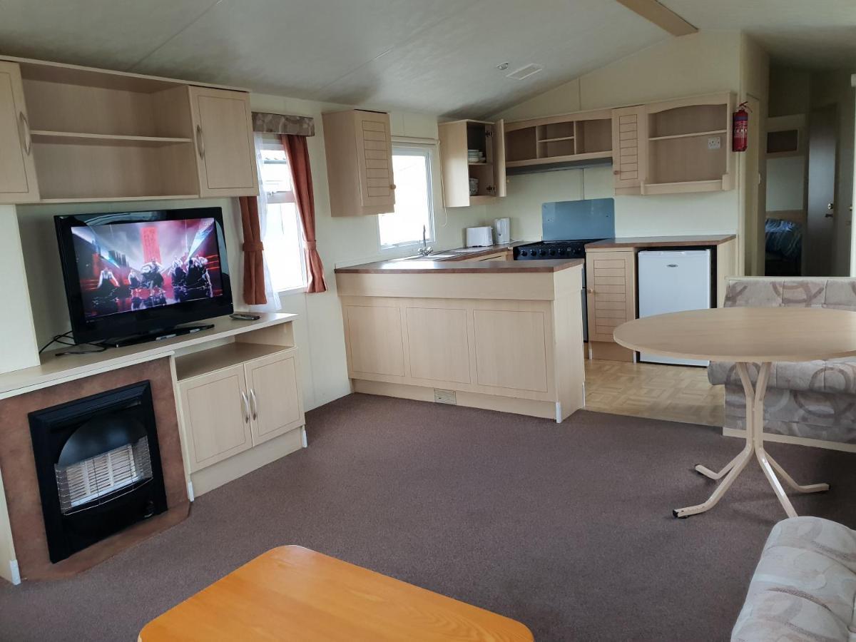 Holiday Home In Lyons Robin Hood Holiday Park Meliden 외부 사진